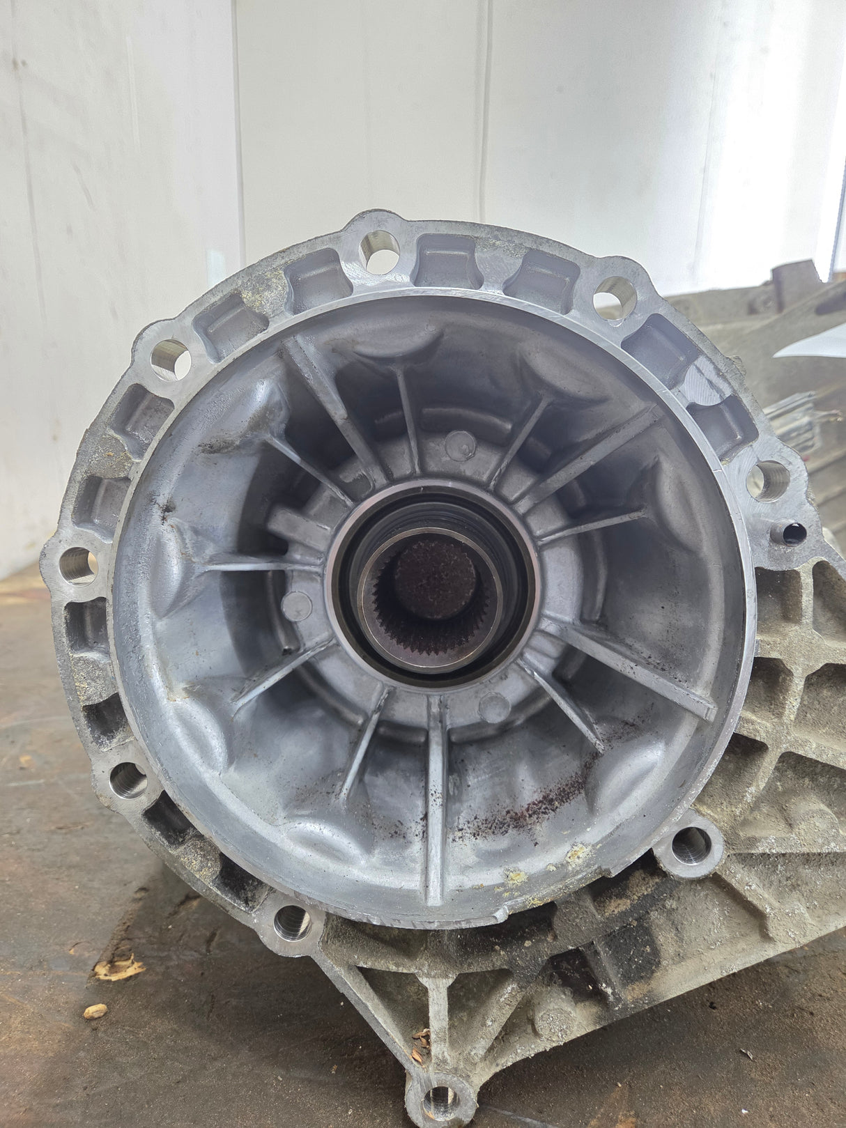 2011-2016 6.2L 6.7L Power Stroke Transfer Case slip yoke Electric Shift Ford F250 F350 F450 F550 Super Duty