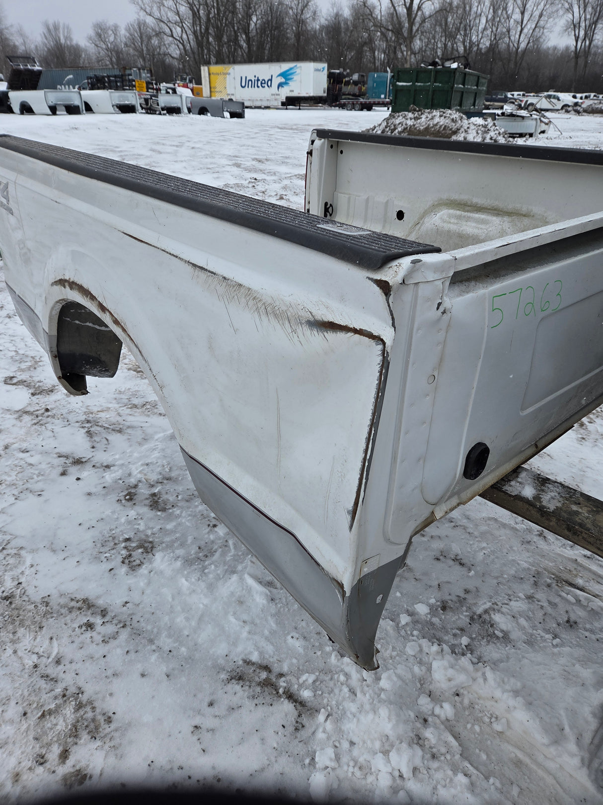 1999-2010 Ford Super Duty F250 F350 6' 9" Short Truck Bed