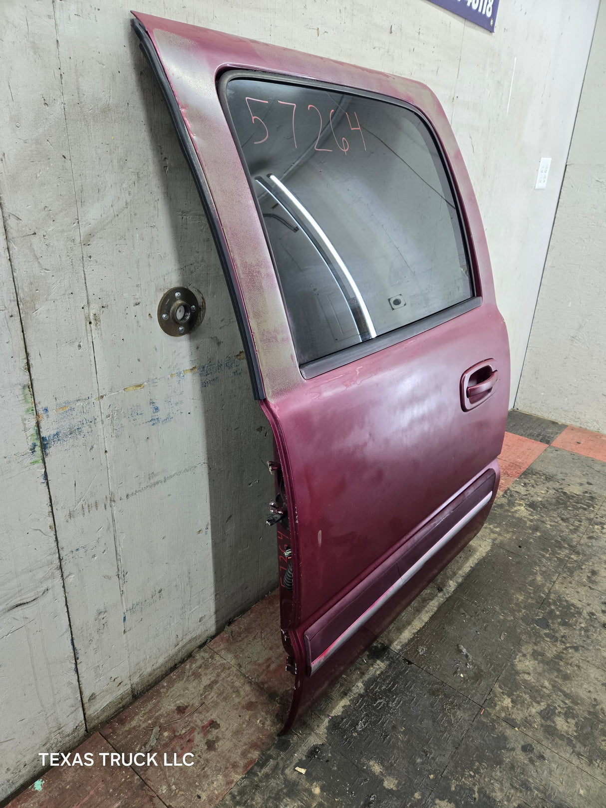 1999-2007 Chevrolet Silverado / GMC Sierra 1500 2500 3500 HD Driver side LH Crew Cab rear door
