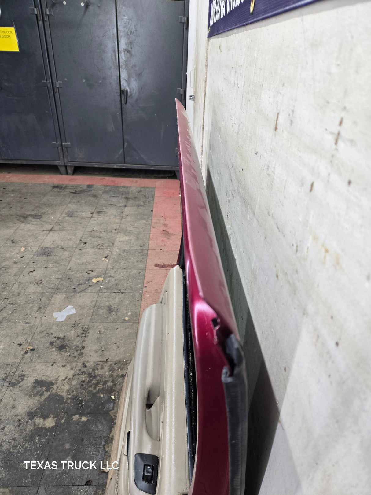 1999-2007 Chevrolet Silverado / GMC Sierra 1500 2500 3500 HD Driver side LH Crew Cab rear door