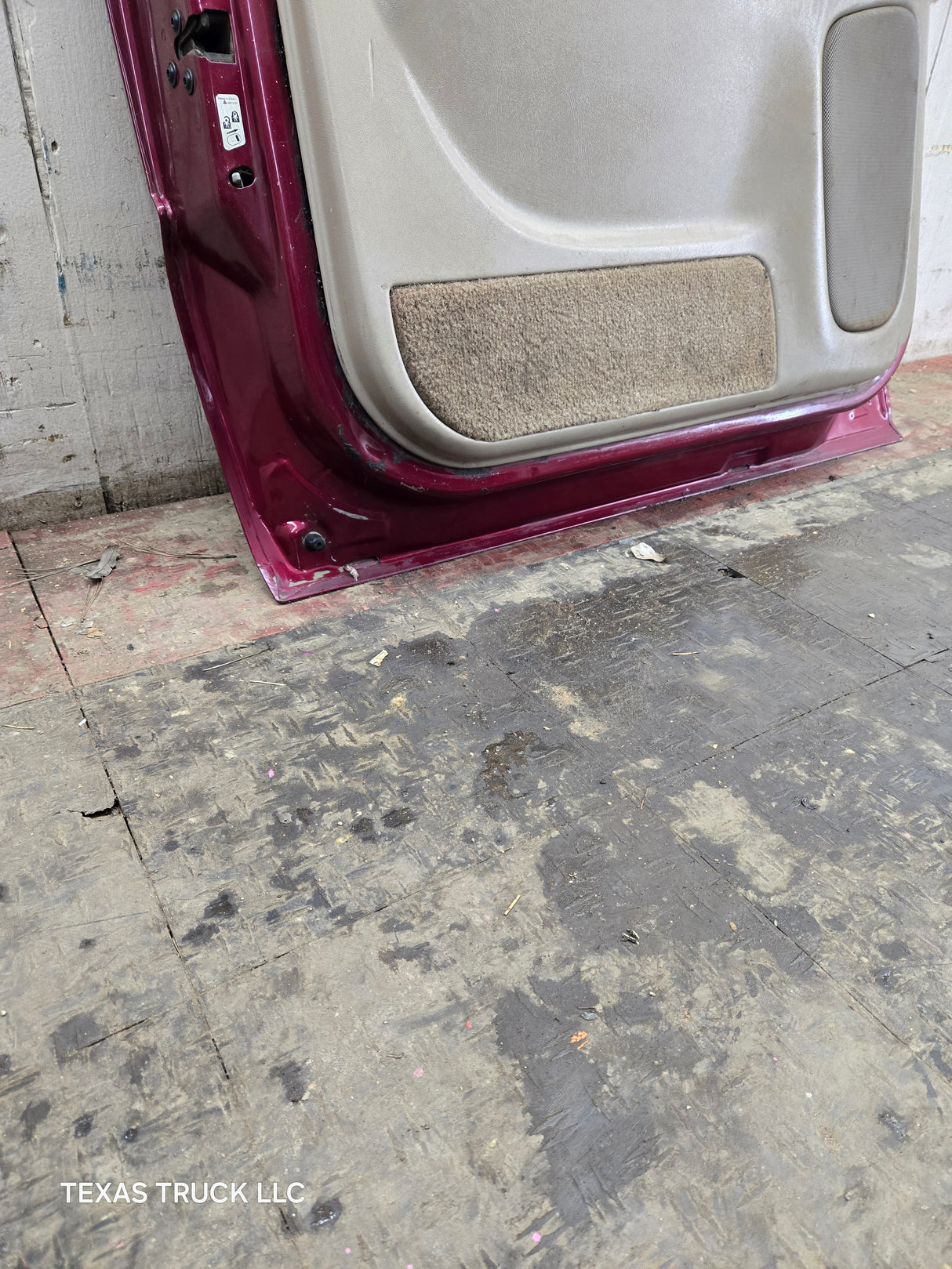 1999-2007 Chevrolet Silverado / GMC Sierra 1500 2500 3500 HD Driver side LH Crew Cab rear door