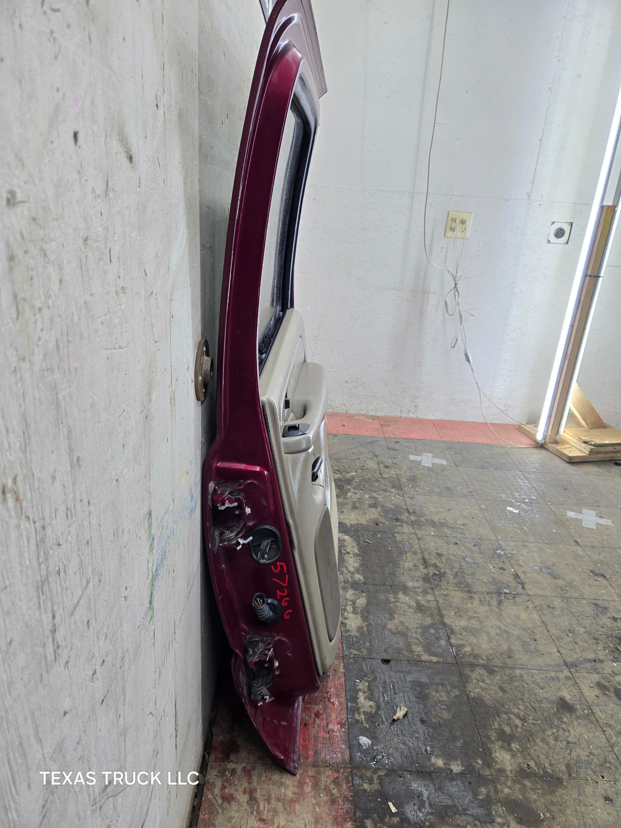 1999-2006 Chevrolet Silverado / GMC Sierra 1500 2500 3500 HD Passenger side Crew Cab rear door RH