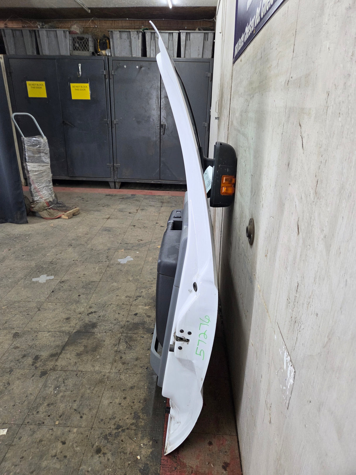 2012-2016 Ford Super Duty Passenger Side Front Door RH F250 F350 F450 F550 - Oxford White