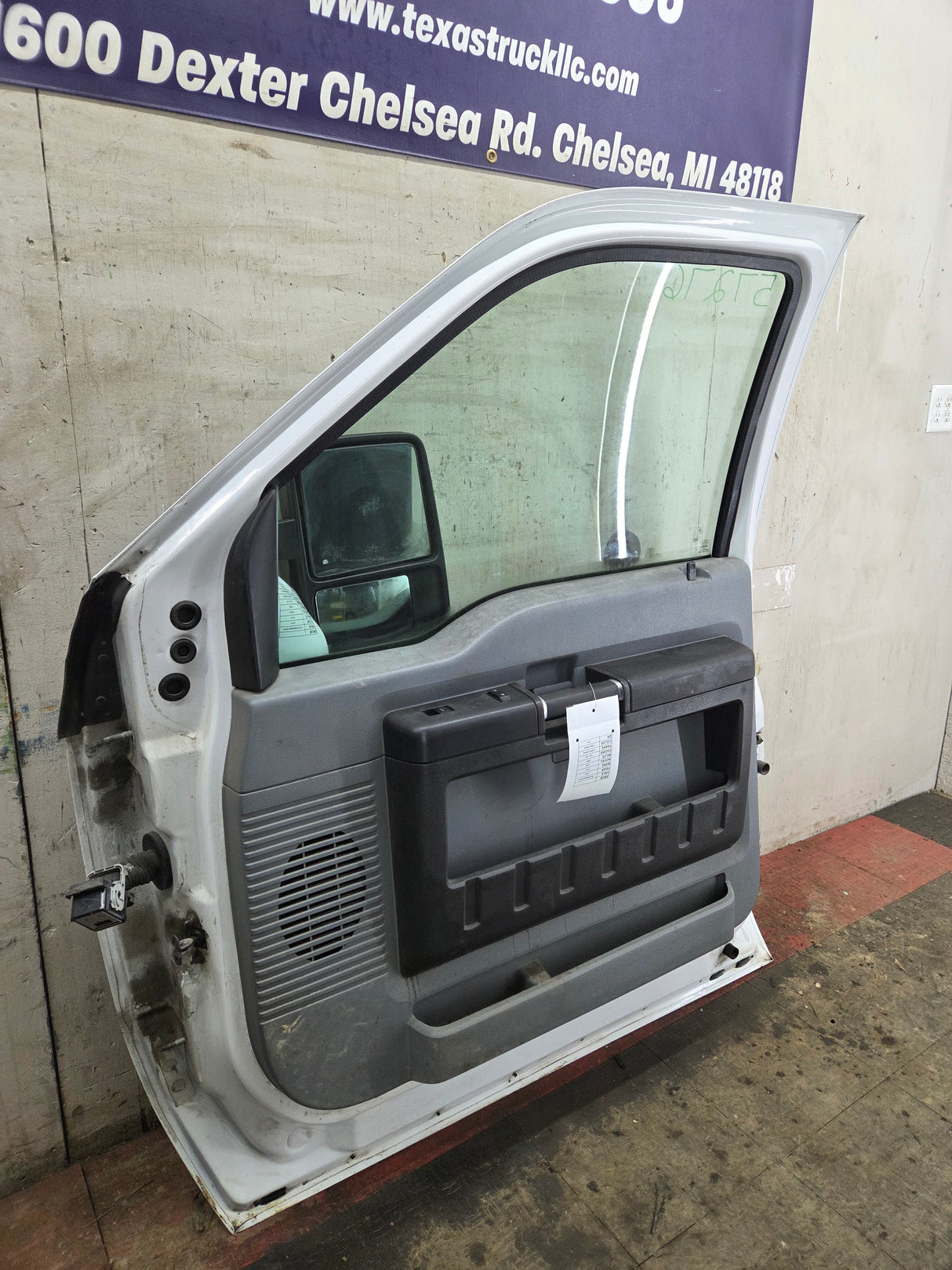 2012-2016 Ford Super Duty Passenger Side Front Door RH F250 F350 F450 F550 - Oxford White