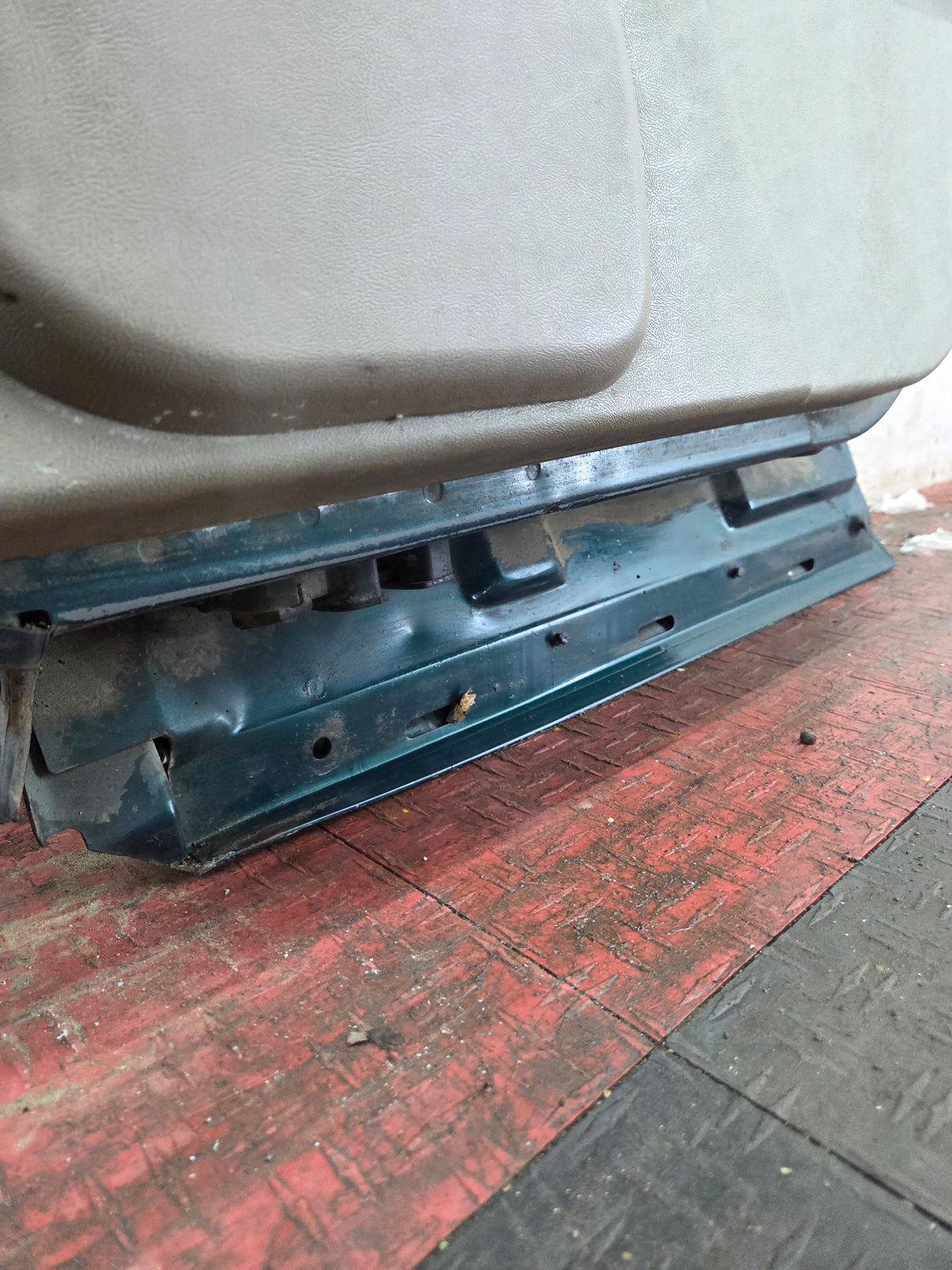 1988-2000 Chevrolet Silverado GMC Sierra RH Rear Extended Cab Passenger 3rd Door