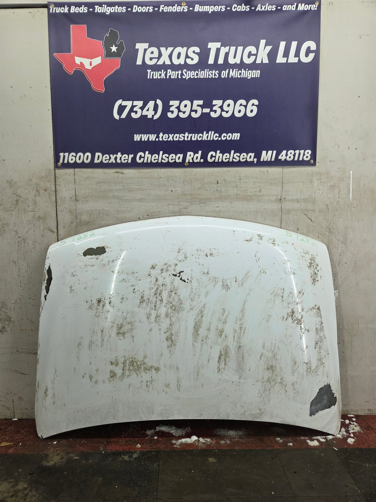 1999-2002 Chevrolet Silverado / Suburban 1500 2500 Hood