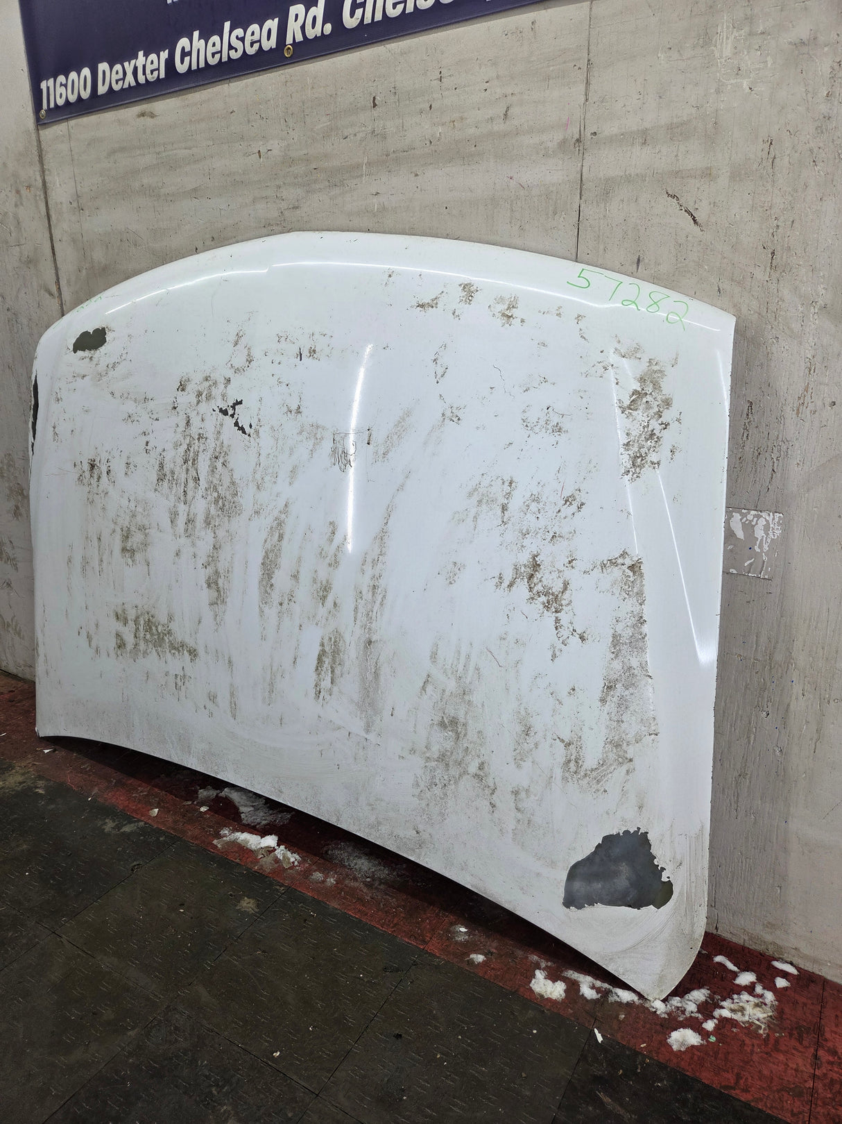 1999-2002 Chevrolet Silverado / Suburban 1500 2500 Hood