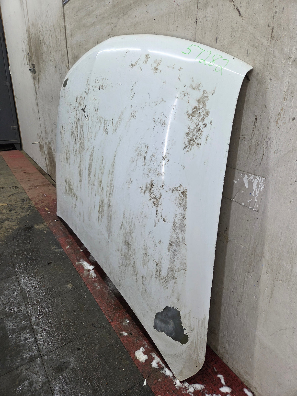 1999-2002 Chevrolet Silverado / Suburban 1500 2500 Hood