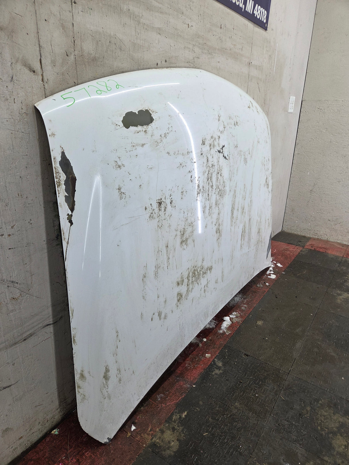 1999-2002 Chevrolet Silverado / Suburban 1500 2500 Hood