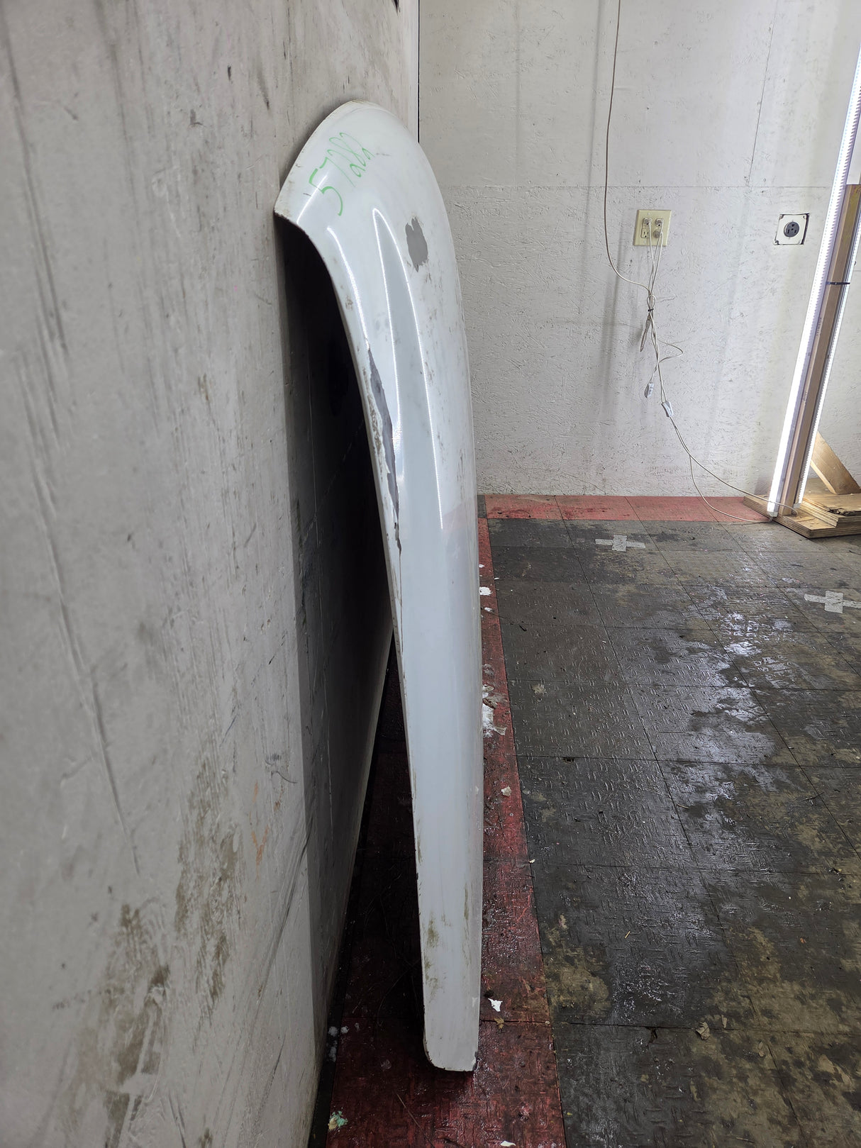 1999-2002 Chevrolet Silverado / Suburban 1500 2500 Hood