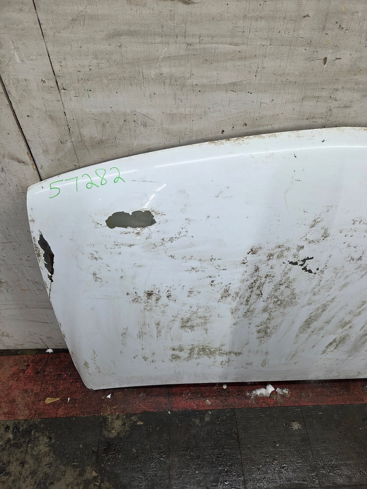 1999-2002 Chevrolet Silverado / Suburban 1500 2500 Hood