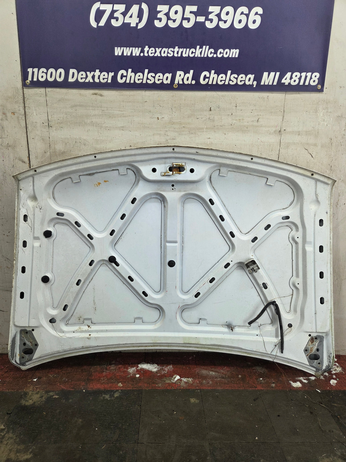 1999-2002 Chevrolet Silverado / Suburban 1500 2500 Hood