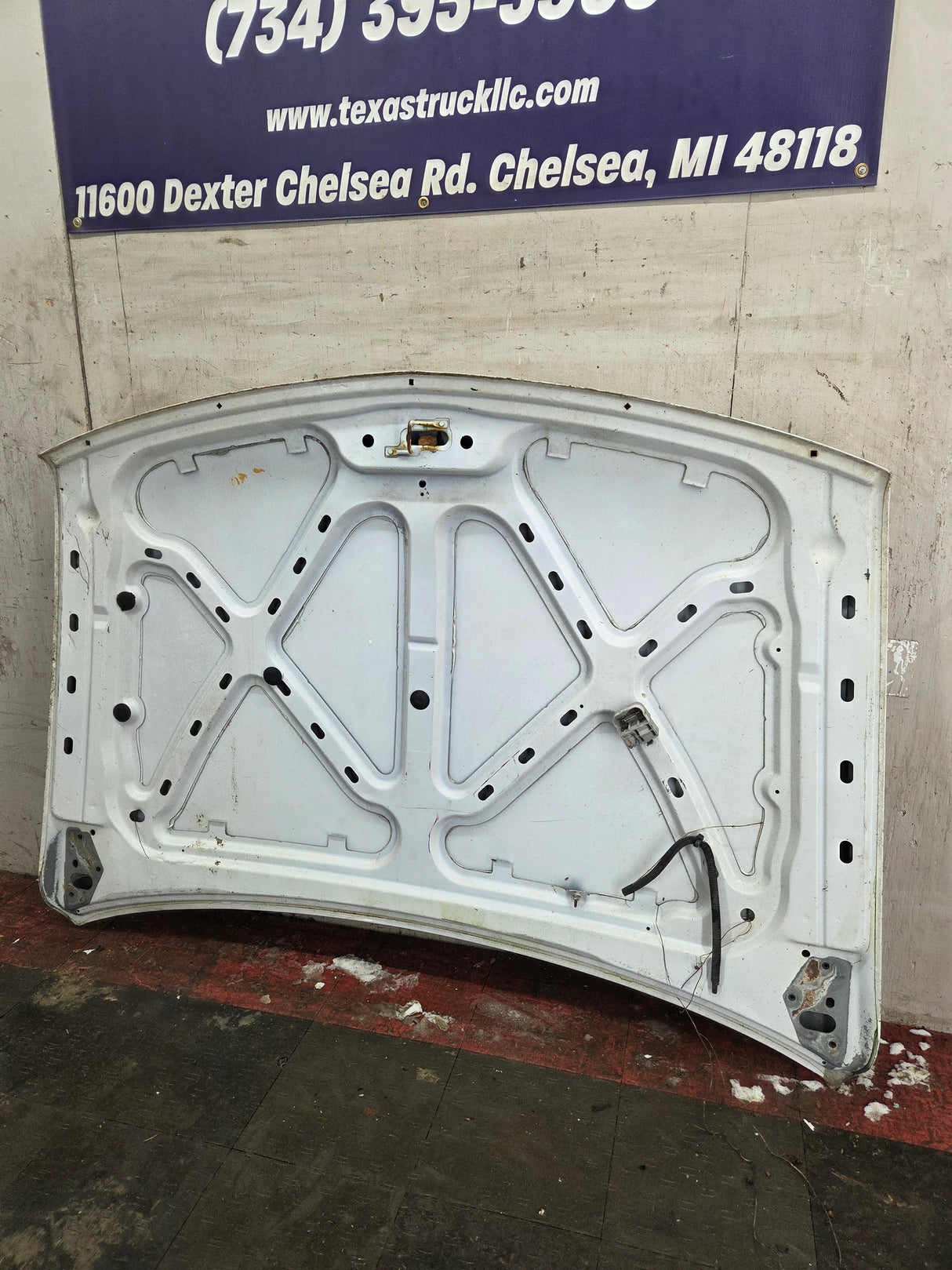 1999-2002 Chevrolet Silverado / Suburban 1500 2500 Hood