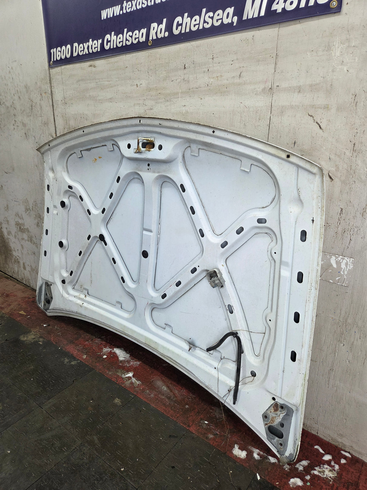 1999-2002 Chevrolet Silverado / Suburban 1500 2500 Hood