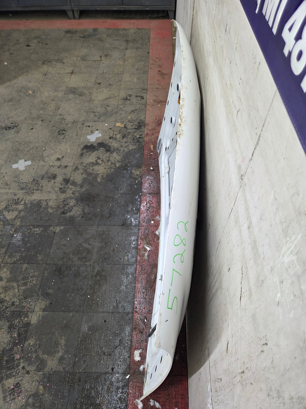 1999-2002 Chevrolet Silverado / Suburban 1500 2500 Hood