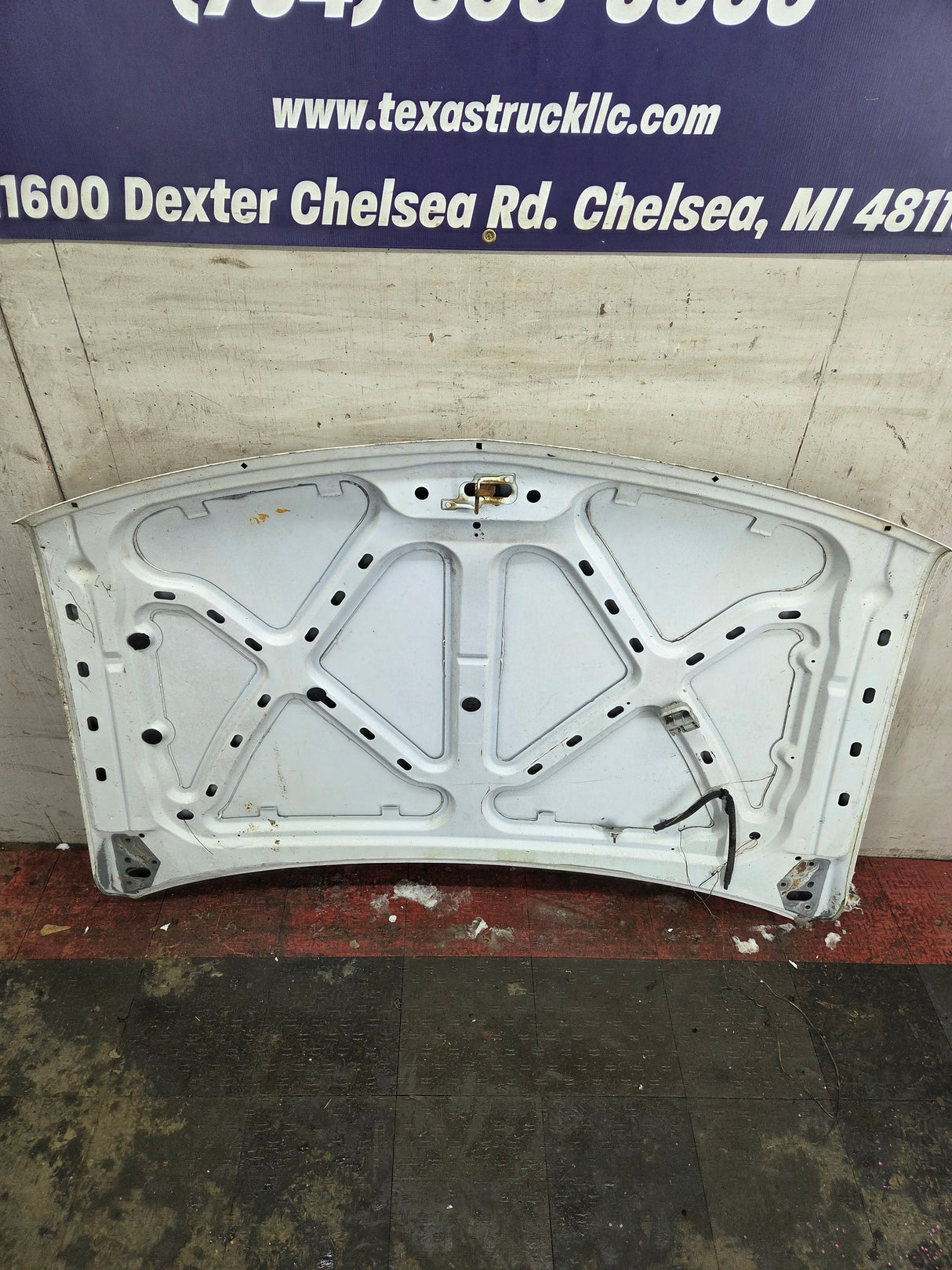 1999-2002 Chevrolet Silverado / Suburban 1500 2500 Hood