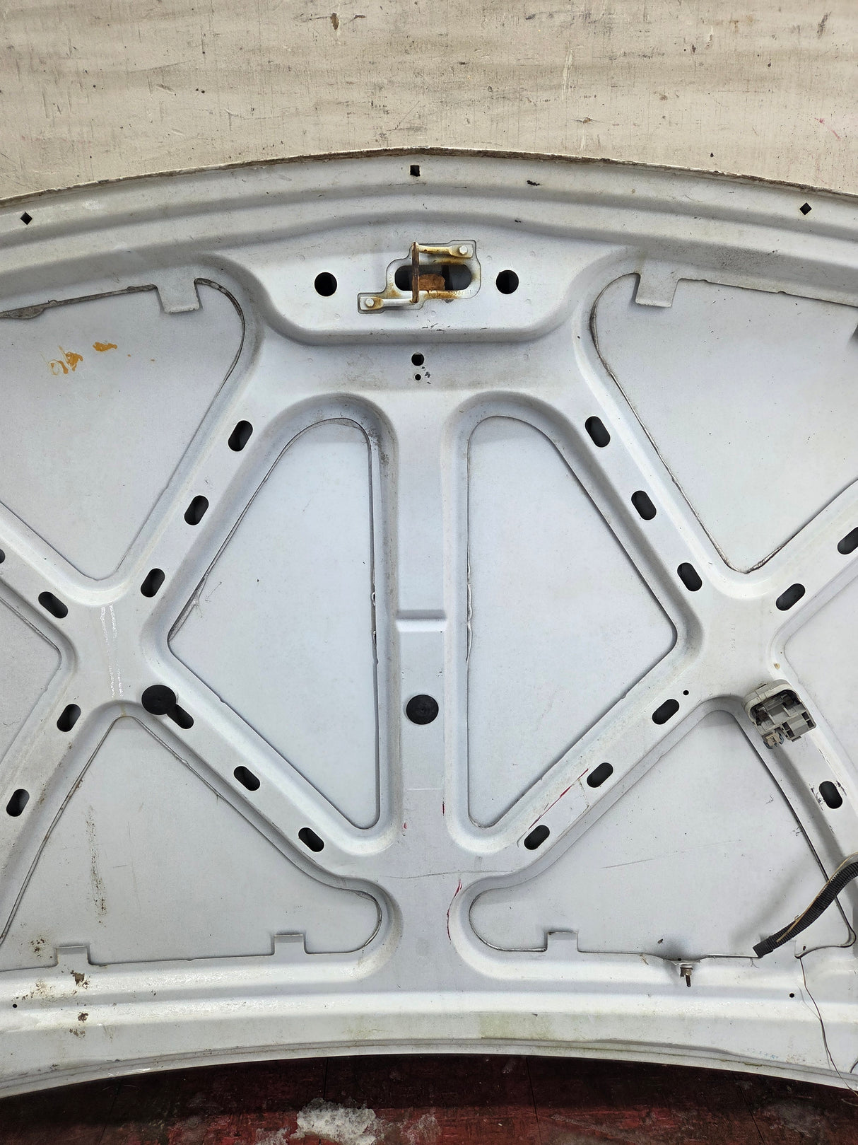 1999-2002 Chevrolet Silverado / Suburban 1500 2500 Hood