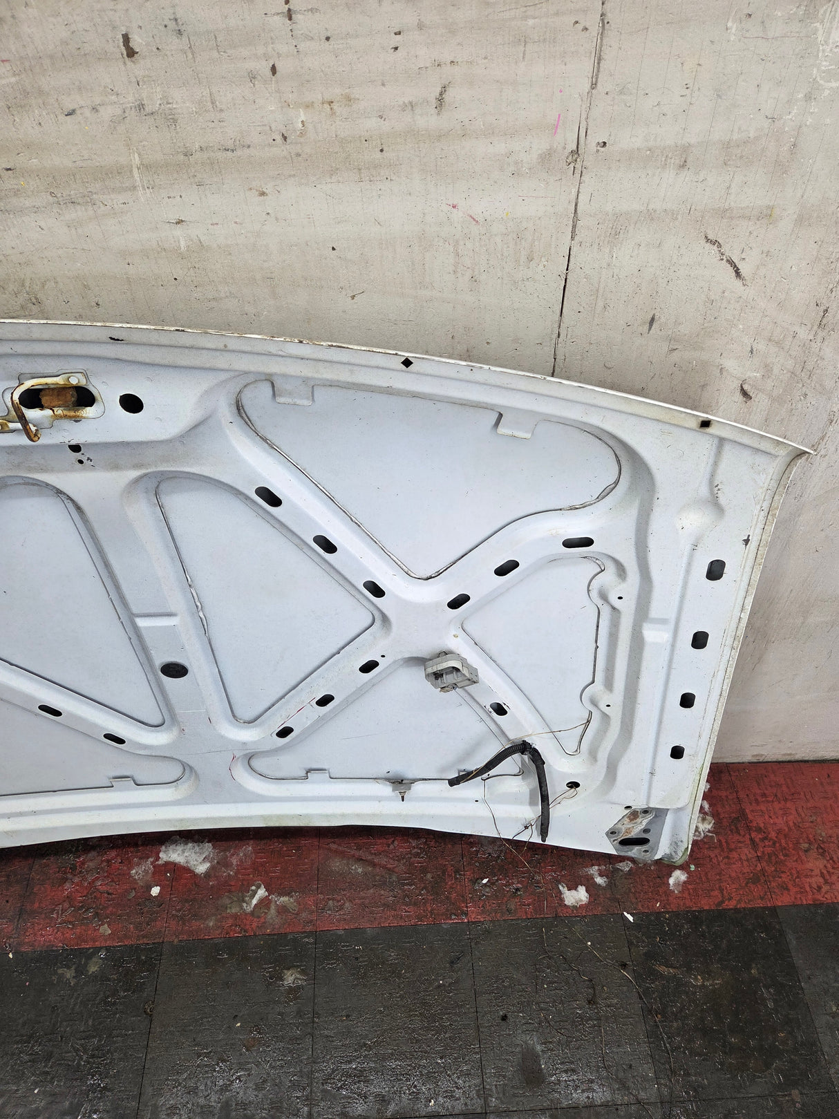 1999-2002 Chevrolet Silverado / Suburban 1500 2500 Hood