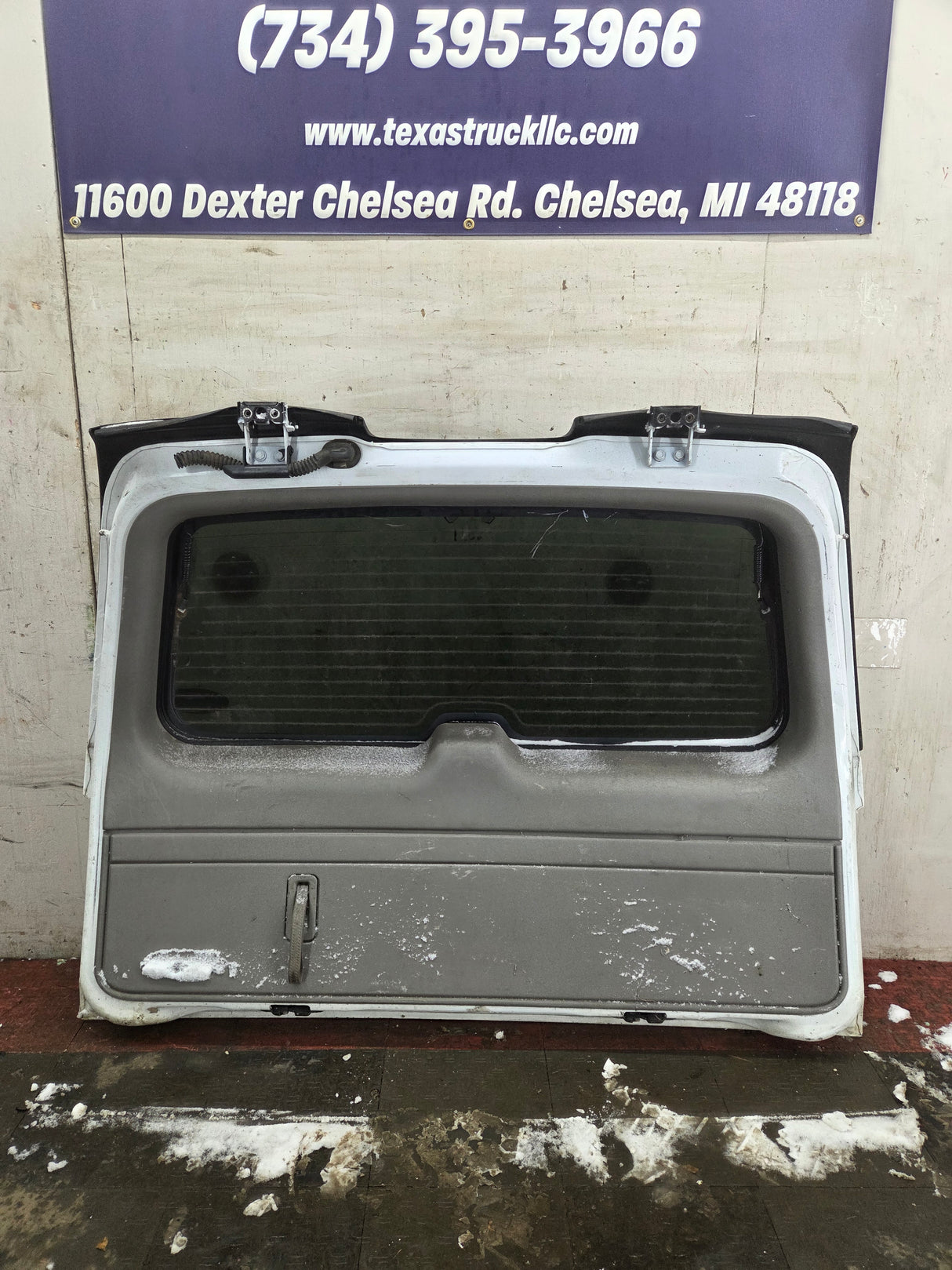 2001-2005 Chevrolet Suburban Tahoe 1500 Rear Hatch Trunk Lid