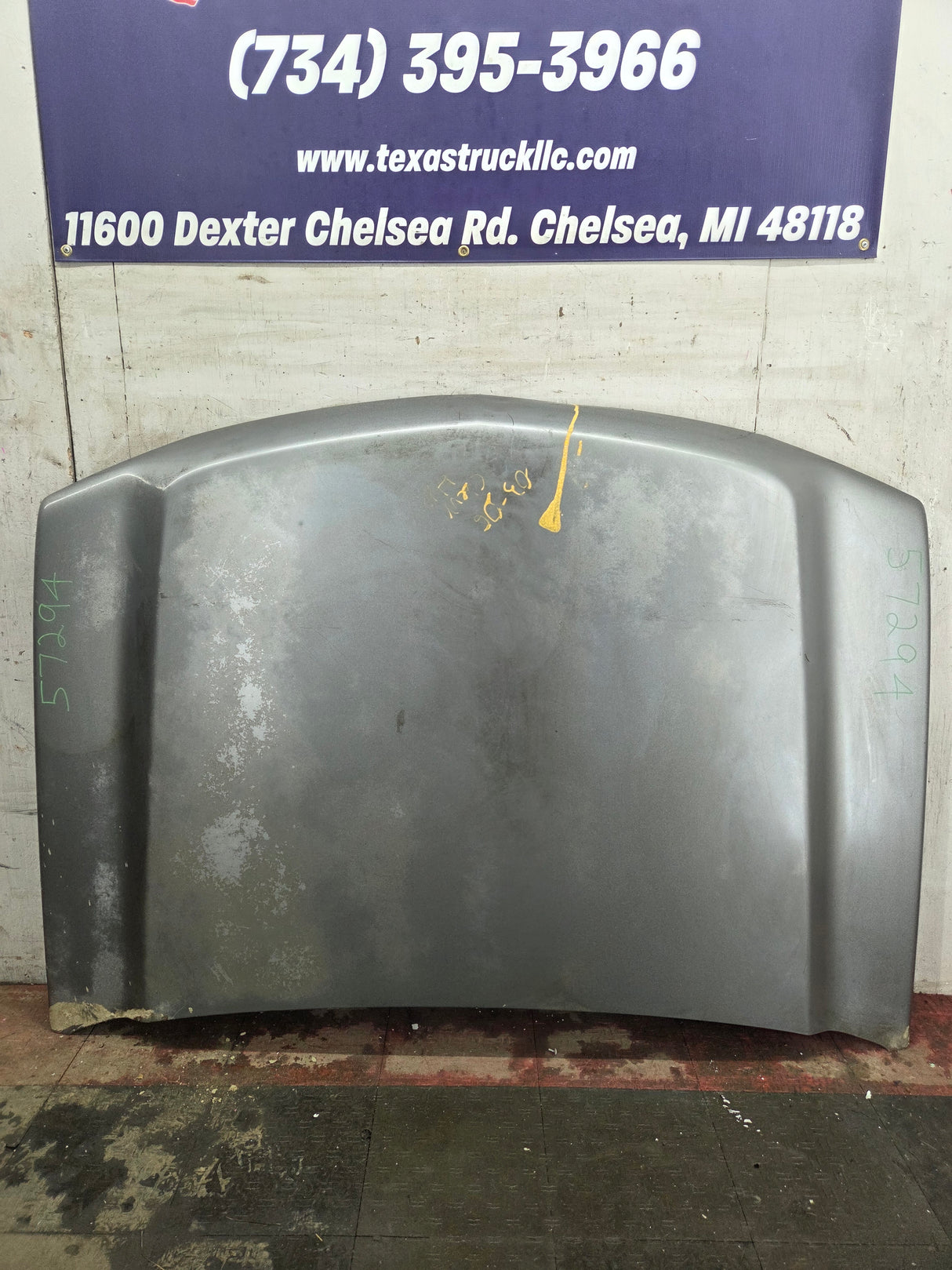 2003-2006 Chevrolet Silverado 2500 3500 Cateye HD Hood OEM