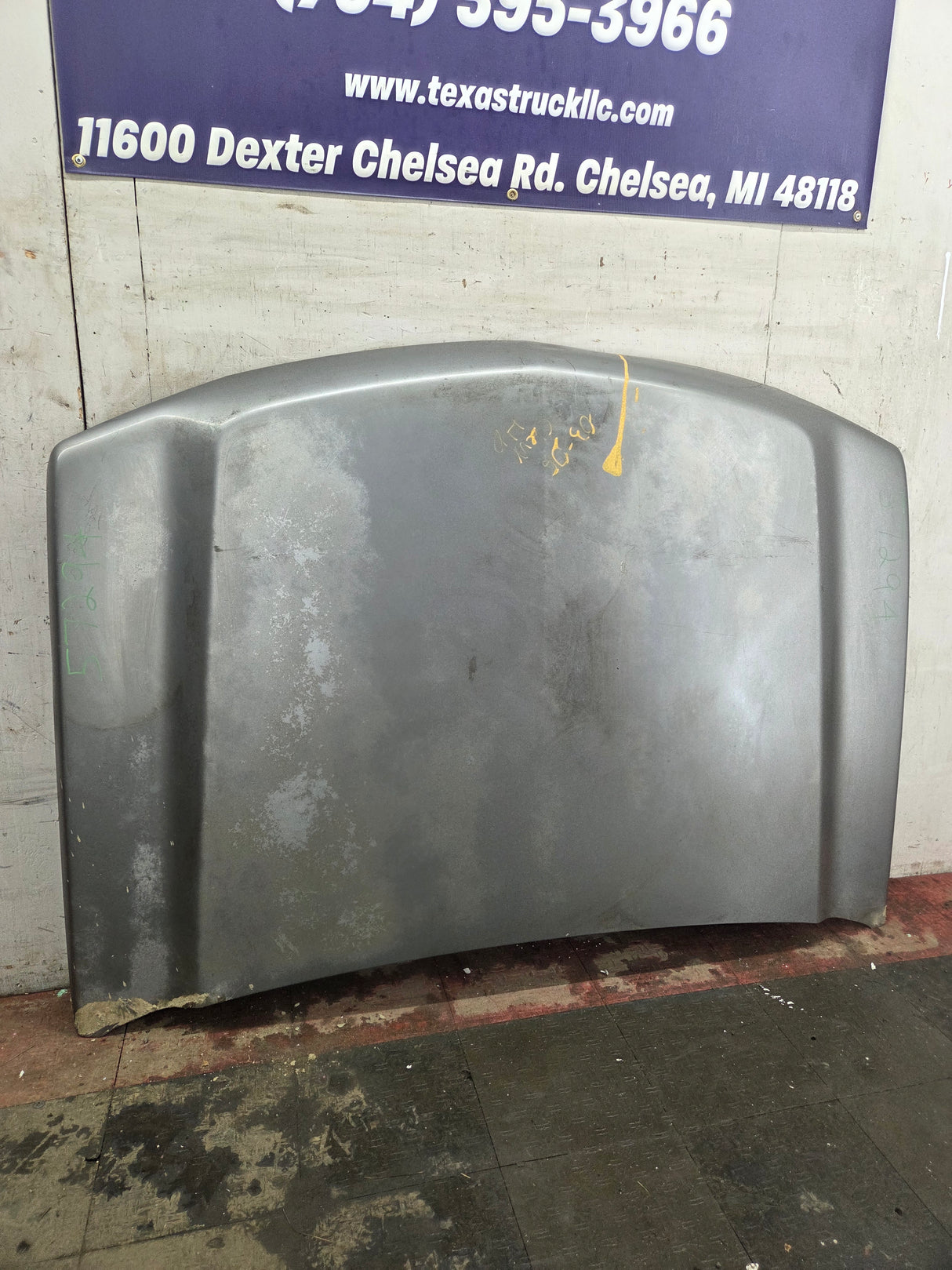 2003-2006 Chevrolet Silverado 2500 3500 Cateye HD Hood OEM