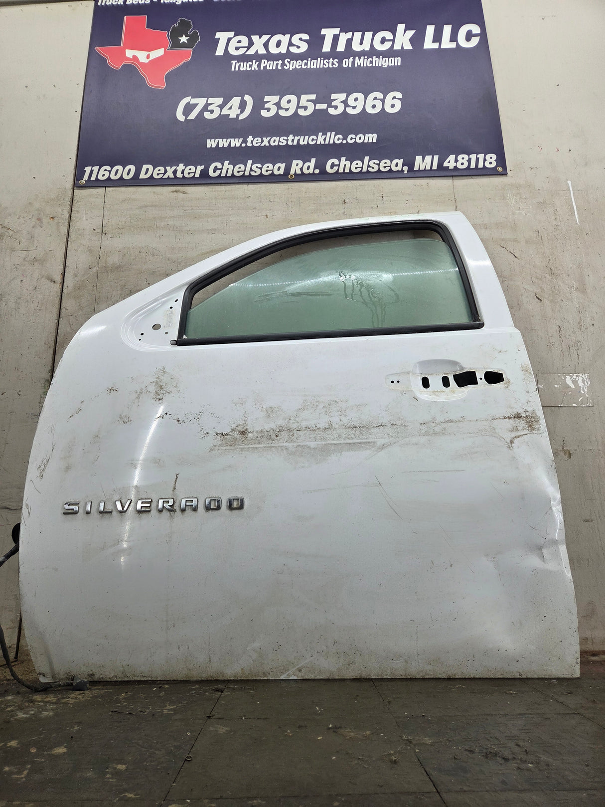 2007-2013 Chevrolet Silverado / GMC Sierra 1500 2500 3500 HD LH Front Driver Side Door