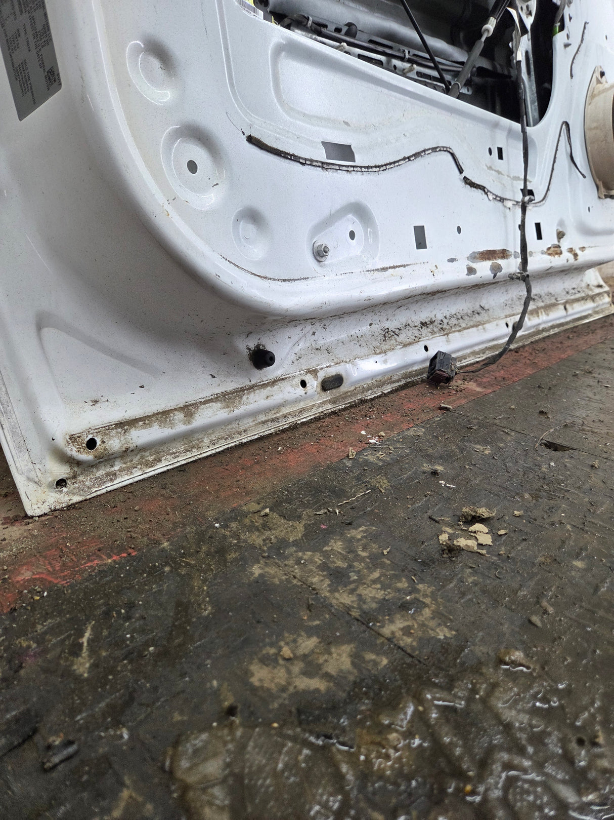 2007-2013 Chevrolet Silverado / GMC Sierra 1500 2500 3500 HD LH Front Driver Side Door