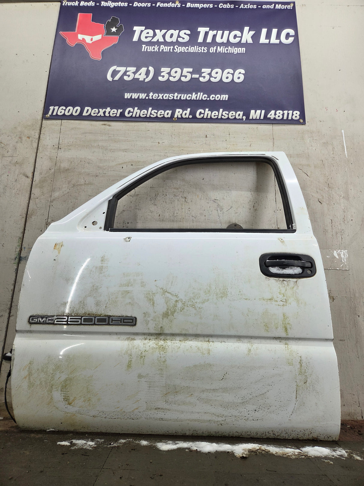 1999-2006 Chevrolet Silverado / GMC Sierra 1500 2500 3500 HD Front Driver Side Door LH