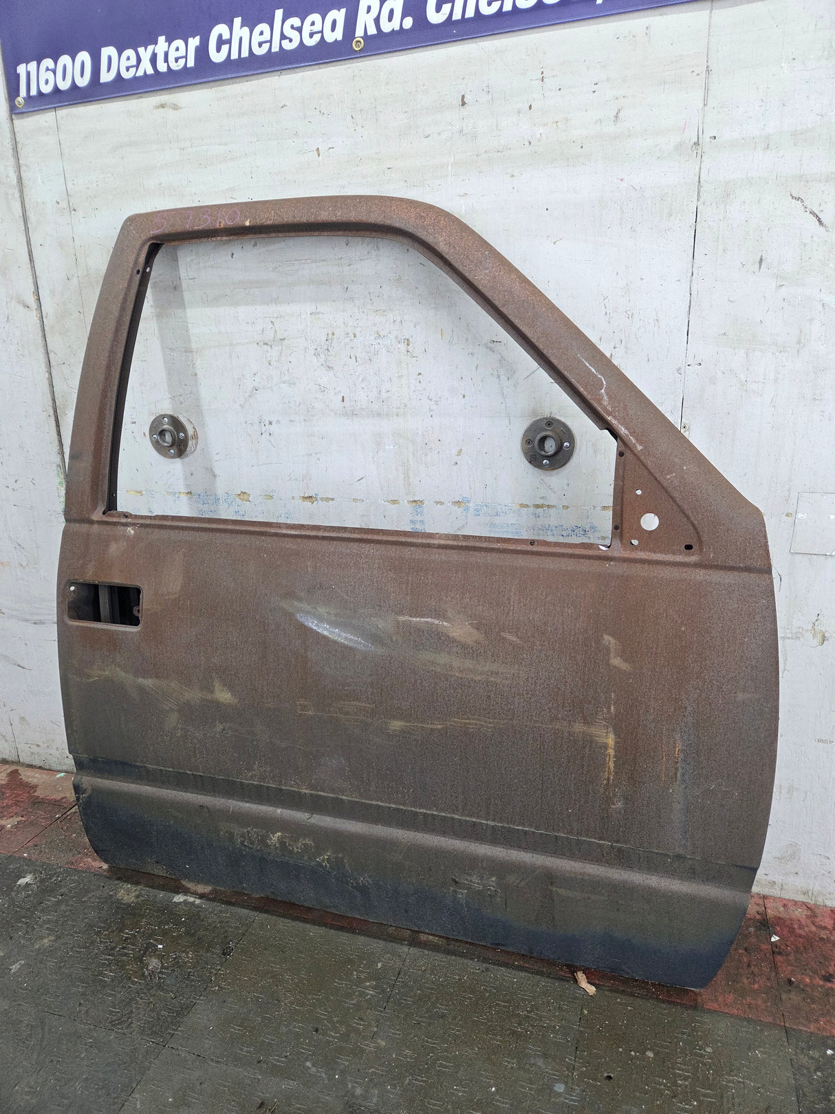 1988-2000 Chevrolet Silverado Suburban GMC Sierra RH Front Passenger Door