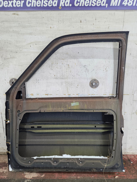 1988-2000 Chevrolet Silverado Suburban GMC Sierra RH Front Passenger Door