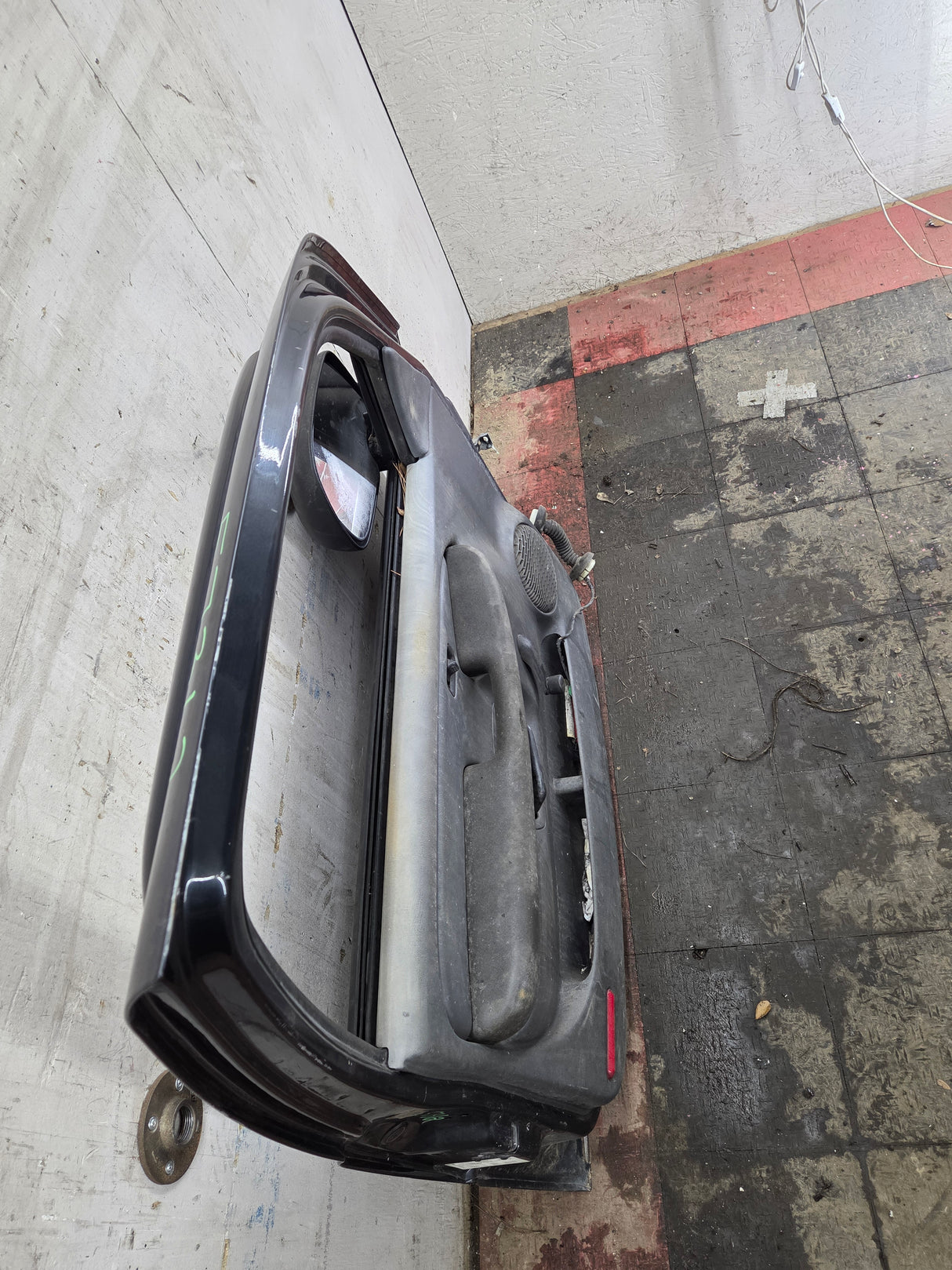 1999-2006 Chevrolet Silverado / GMC Sierra 1500 2500 3500 HD Front Driver Side Door LH