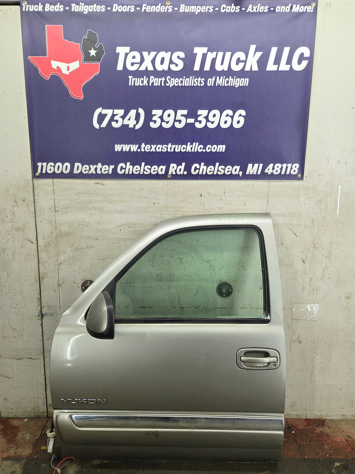 1999-2006 Chevrolet Silverado / GMC Sierra 1500 2500 3500 HD Front Driver Side Door LH