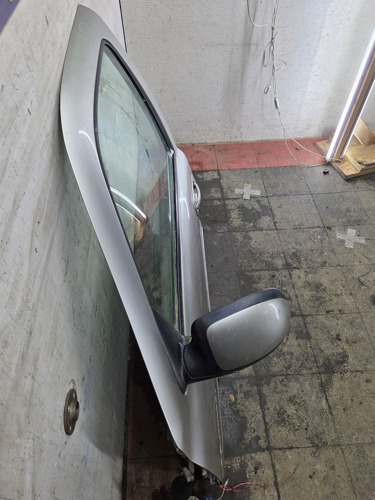 1999-2006 Chevrolet Silverado / GMC Sierra 1500 2500 3500 HD Front Driver Side Door LH