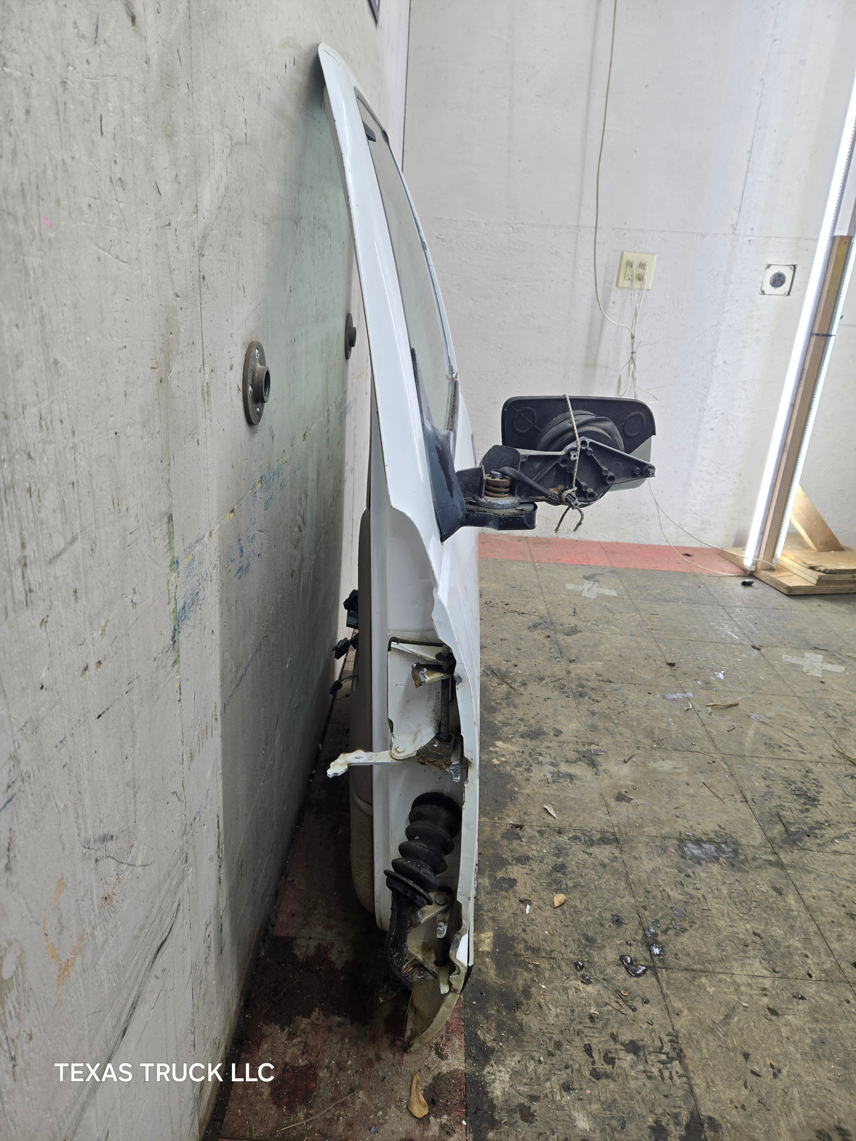 1988-2000 Chevrolet Silverado Suburban GMC Sierra LH Front Driver Door - White