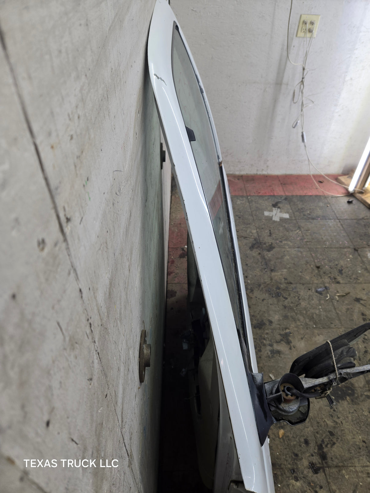 1988-2000 Chevrolet Silverado Suburban GMC Sierra LH Front Driver Door - White