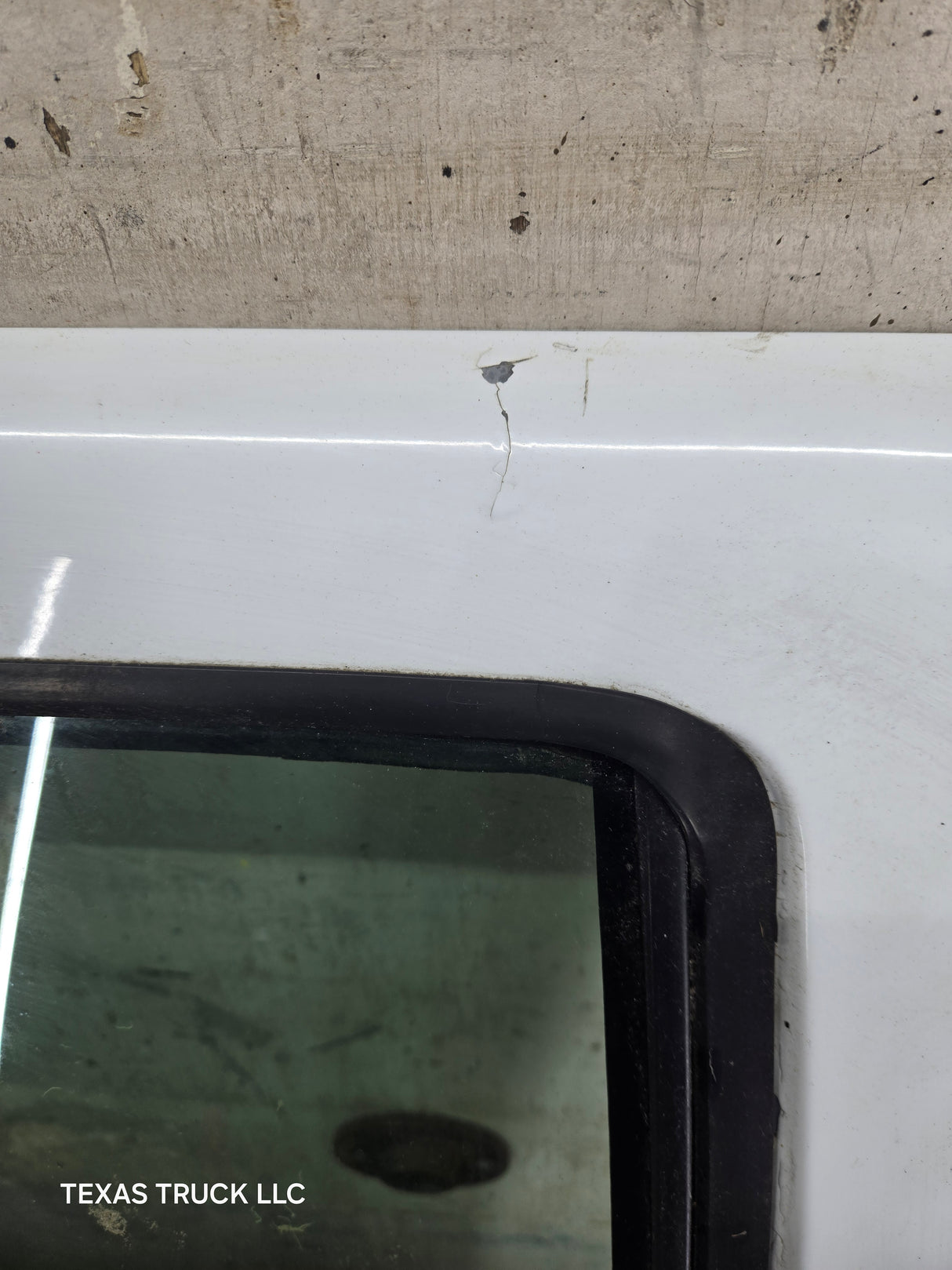 1988-2000 Chevrolet Silverado Suburban GMC Sierra LH Front Driver Door - White