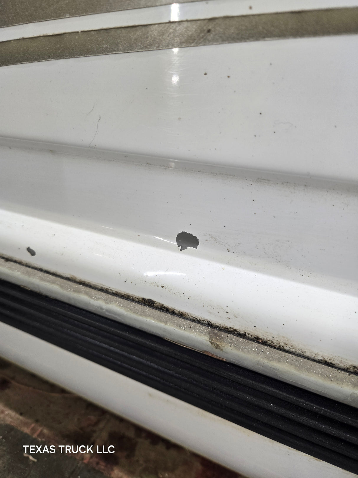 1988-2000 Chevrolet Silverado Suburban GMC Sierra LH Front Driver Door - White