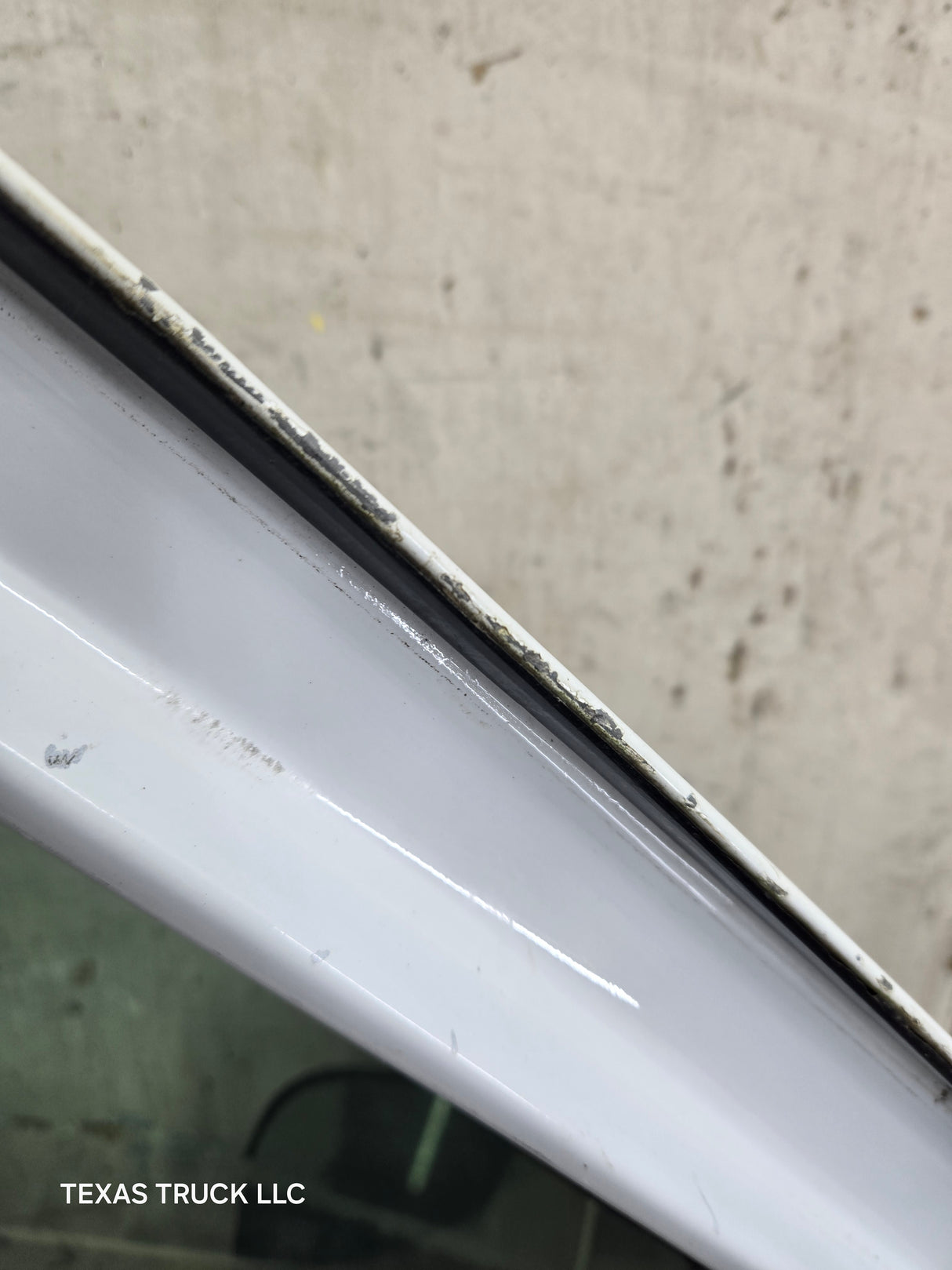 1988-2000 Chevrolet Silverado Suburban GMC Sierra LH Front Driver Door - White