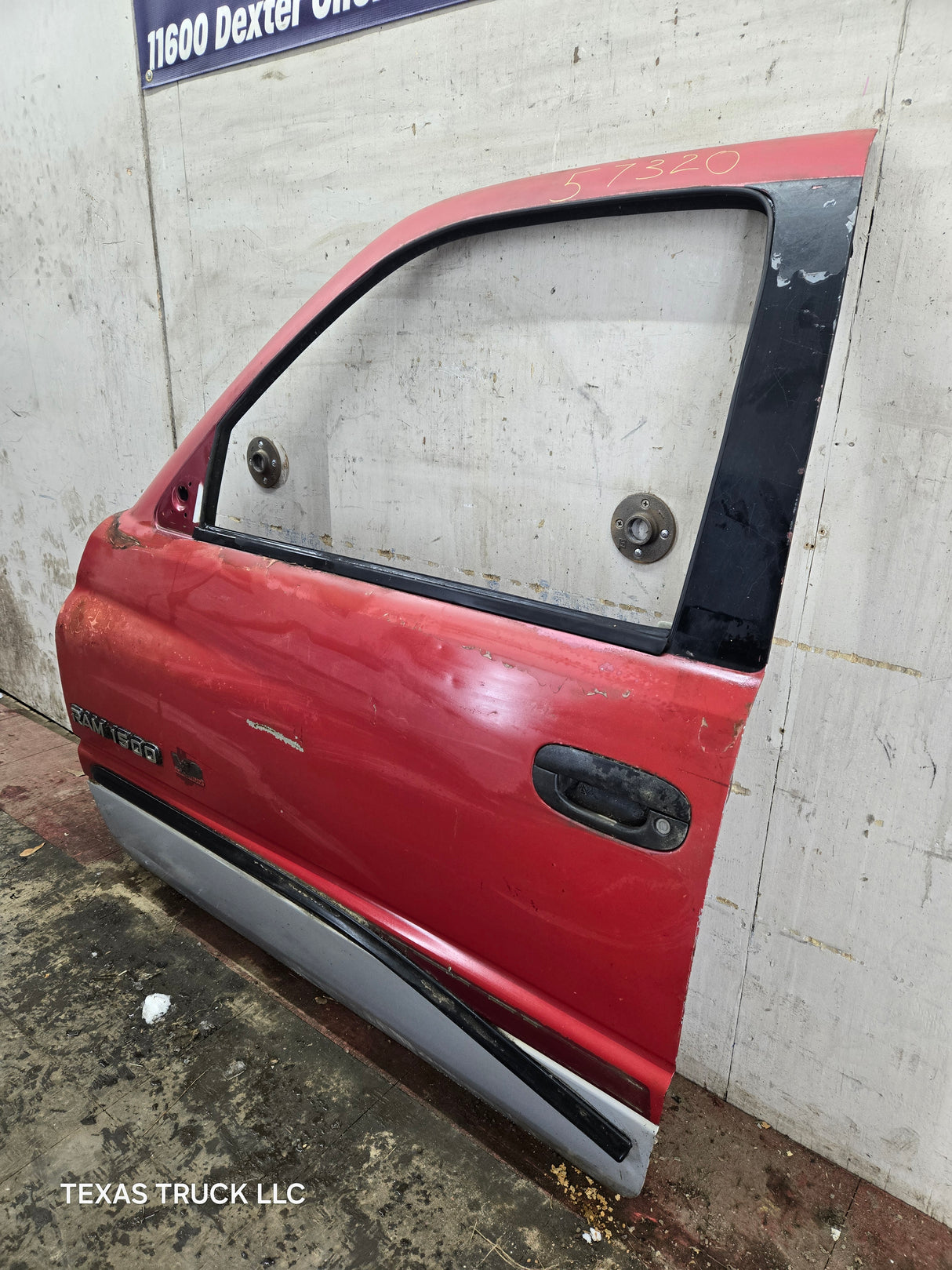 1994-2002 Dodge Ram 2nd Gen LH Driver Side Front Door Regular Cab / 2 Door Ext Cab 1500 2500 3500 ROUND CORNER