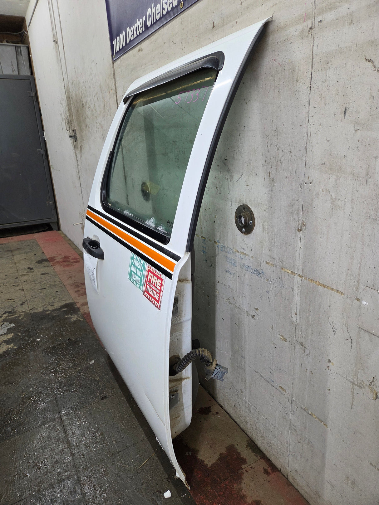 2007-2013 Chevrolet Silverado / GMC Sierra 1500 2500 3500 HD Crew Cab RH Passenger Rear Door