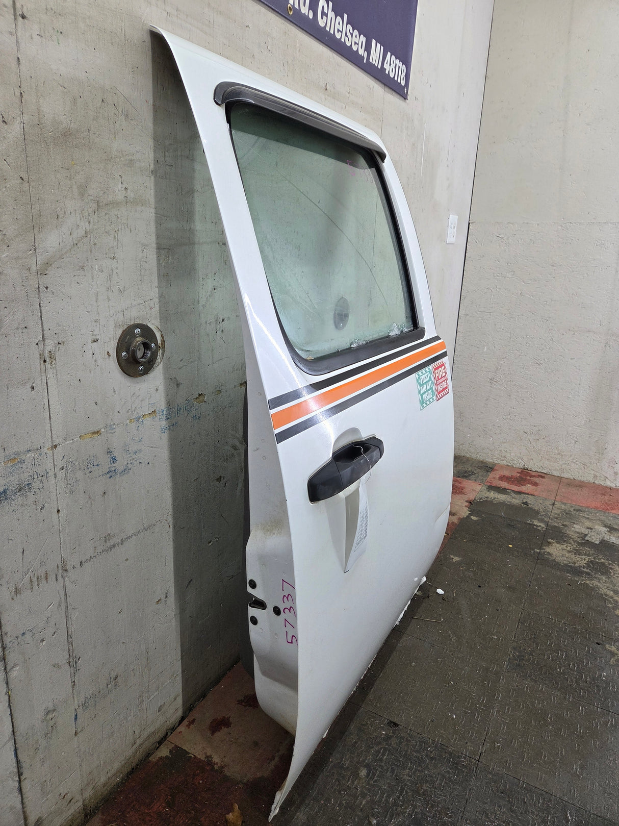 2007-2013 Chevrolet Silverado / GMC Sierra 1500 2500 3500 HD Crew Cab RH Passenger Rear Door