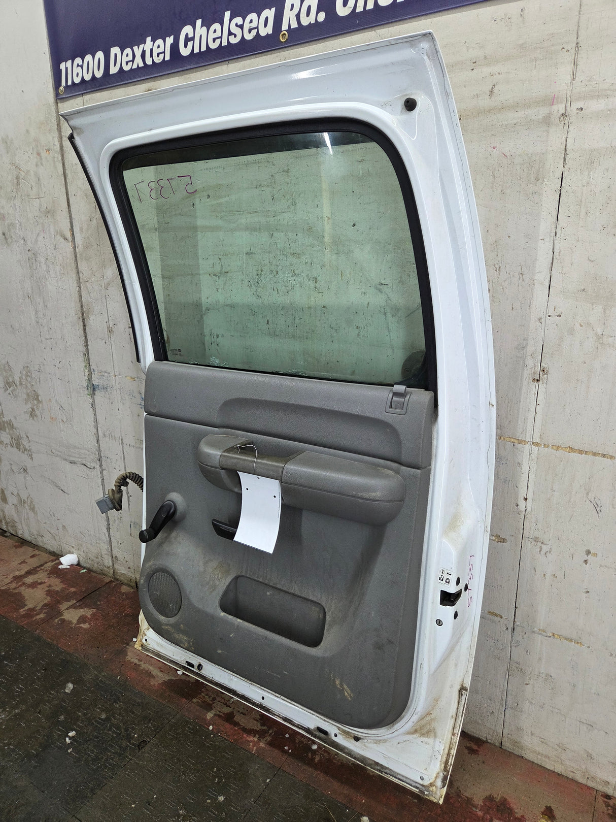 2007-2013 Chevrolet Silverado / GMC Sierra 1500 2500 3500 HD Crew Cab RH Passenger Rear Door