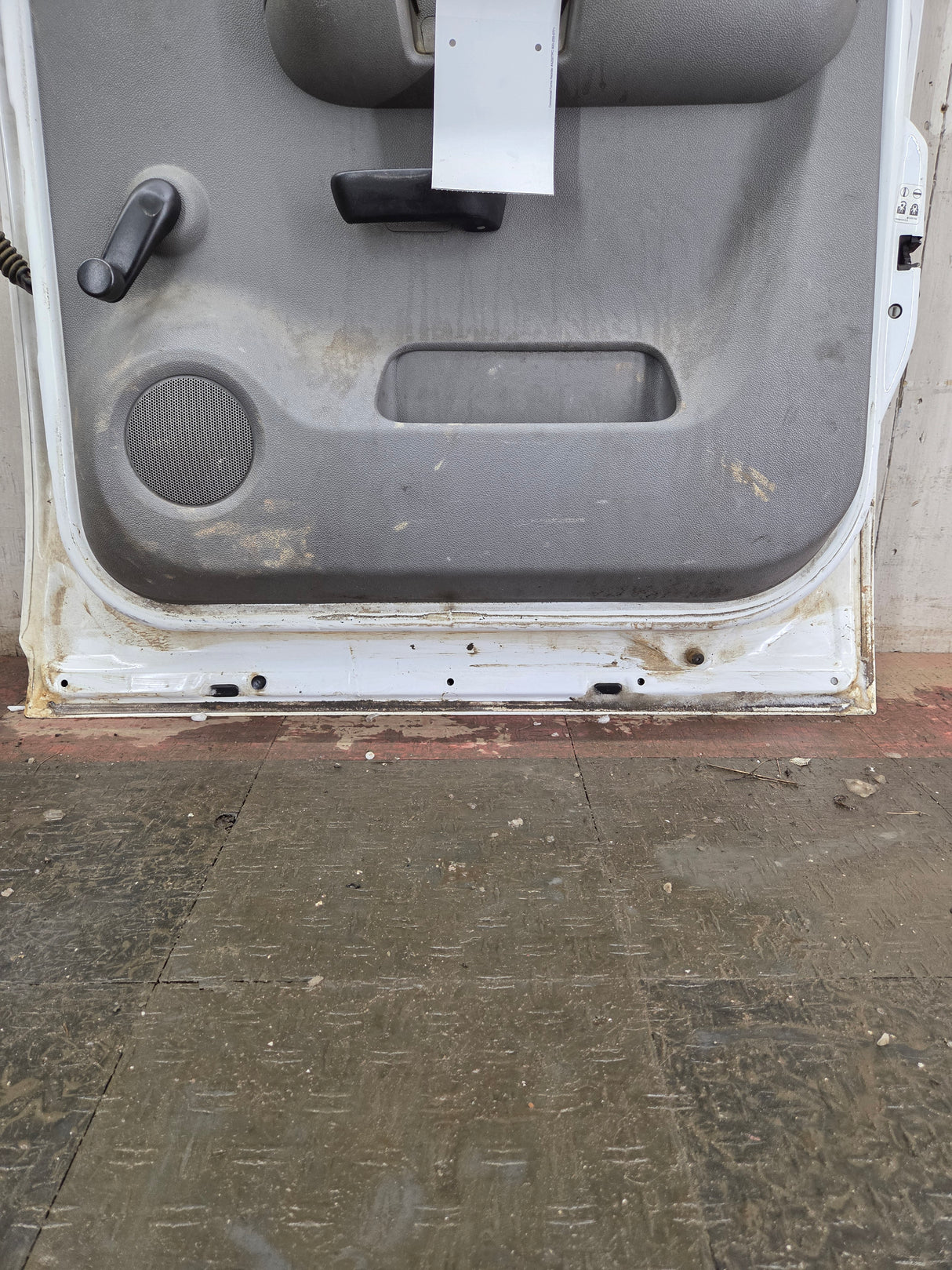 2007-2013 Chevrolet Silverado / GMC Sierra 1500 2500 3500 HD Crew Cab RH Passenger Rear Door