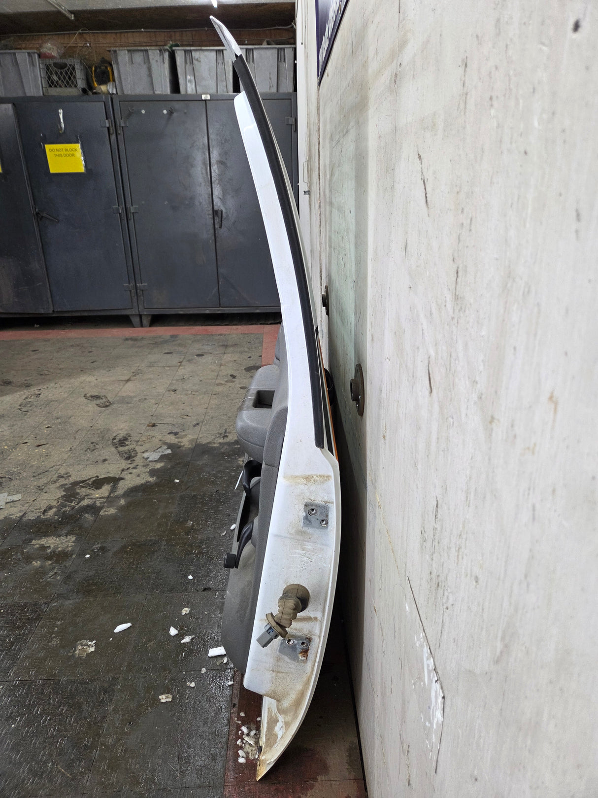 2007-2013 Chevrolet Silverado / GMC Sierra 1500 2500 3500 HD Crew Cab LH Driver Side Rear Door