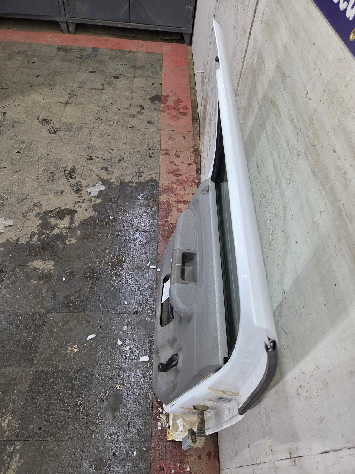 2007-2013 Chevrolet Silverado / GMC Sierra 1500 2500 3500 HD Crew Cab LH Driver Side Rear Door