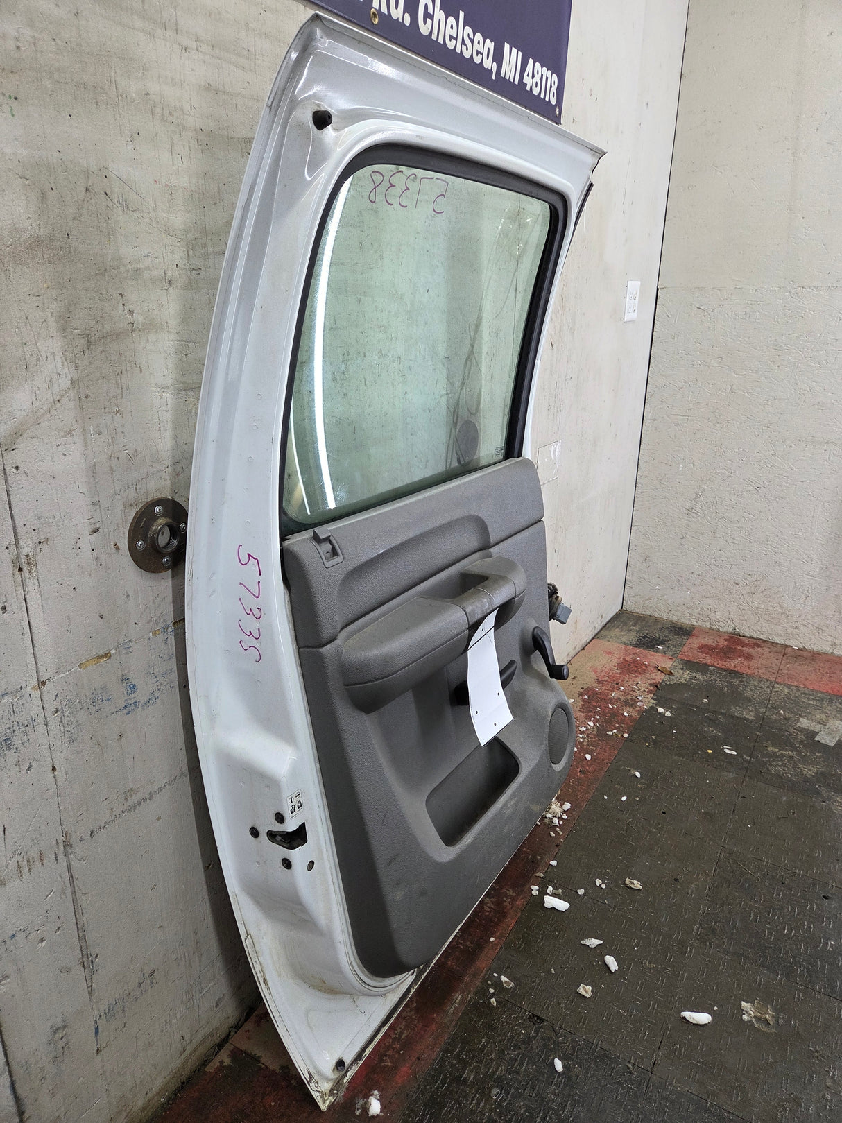 2007-2013 Chevrolet Silverado / GMC Sierra 1500 2500 3500 HD Crew Cab LH Driver Side Rear Door