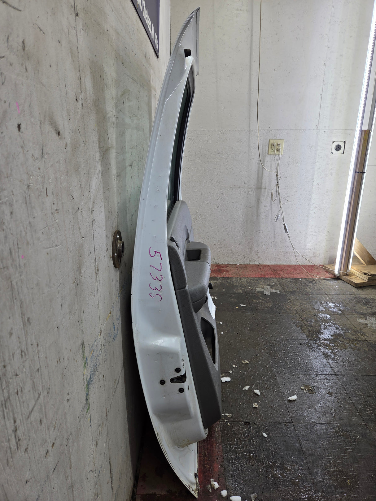 2007-2013 Chevrolet Silverado / GMC Sierra 1500 2500 3500 HD Crew Cab LH Driver Side Rear Door
