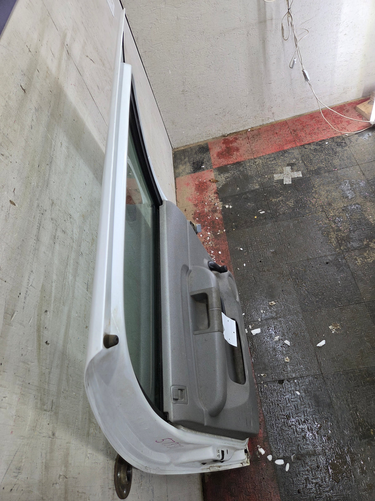 2007-2013 Chevrolet Silverado / GMC Sierra 1500 2500 3500 HD Crew Cab LH Driver Side Rear Door
