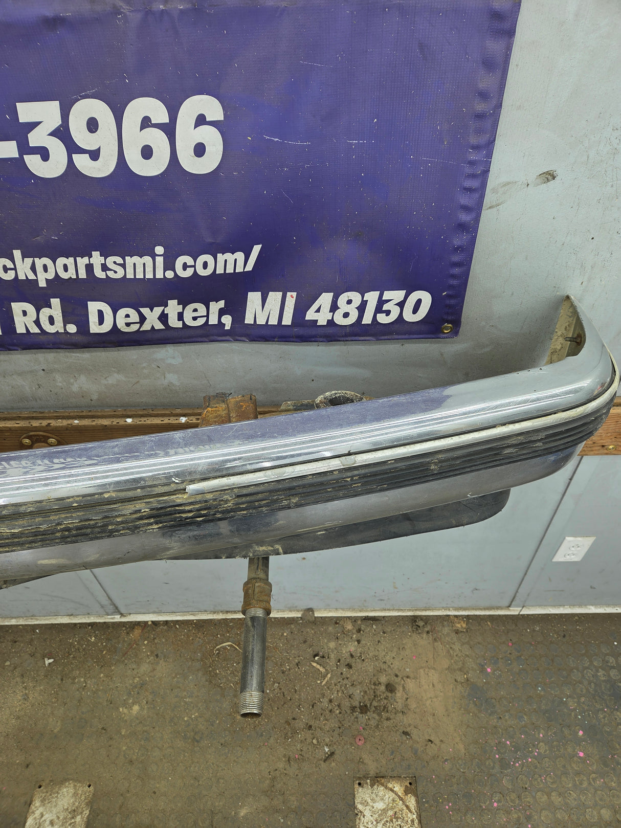 1988-1998 Chevrolet / GMC 1500 2500 3500 Front Bumper