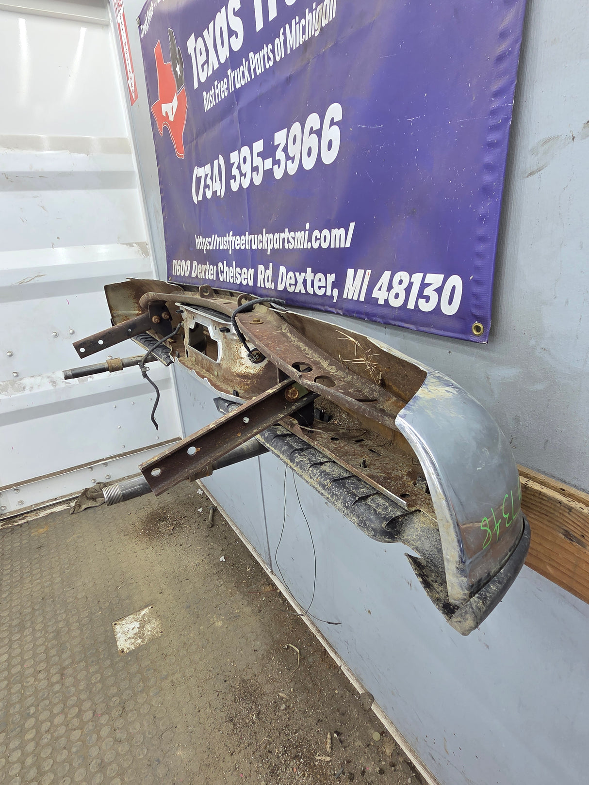 1999-2007 Ford Super Duty F250 F350 F450 F550 Rear Bumper